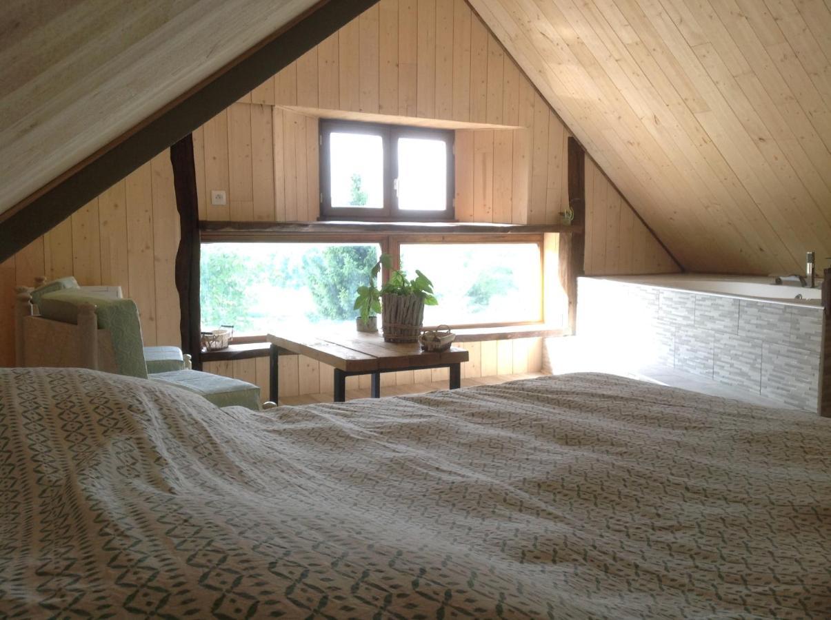 Les Rocailles Hotel La Foret-Auvray Екстериор снимка