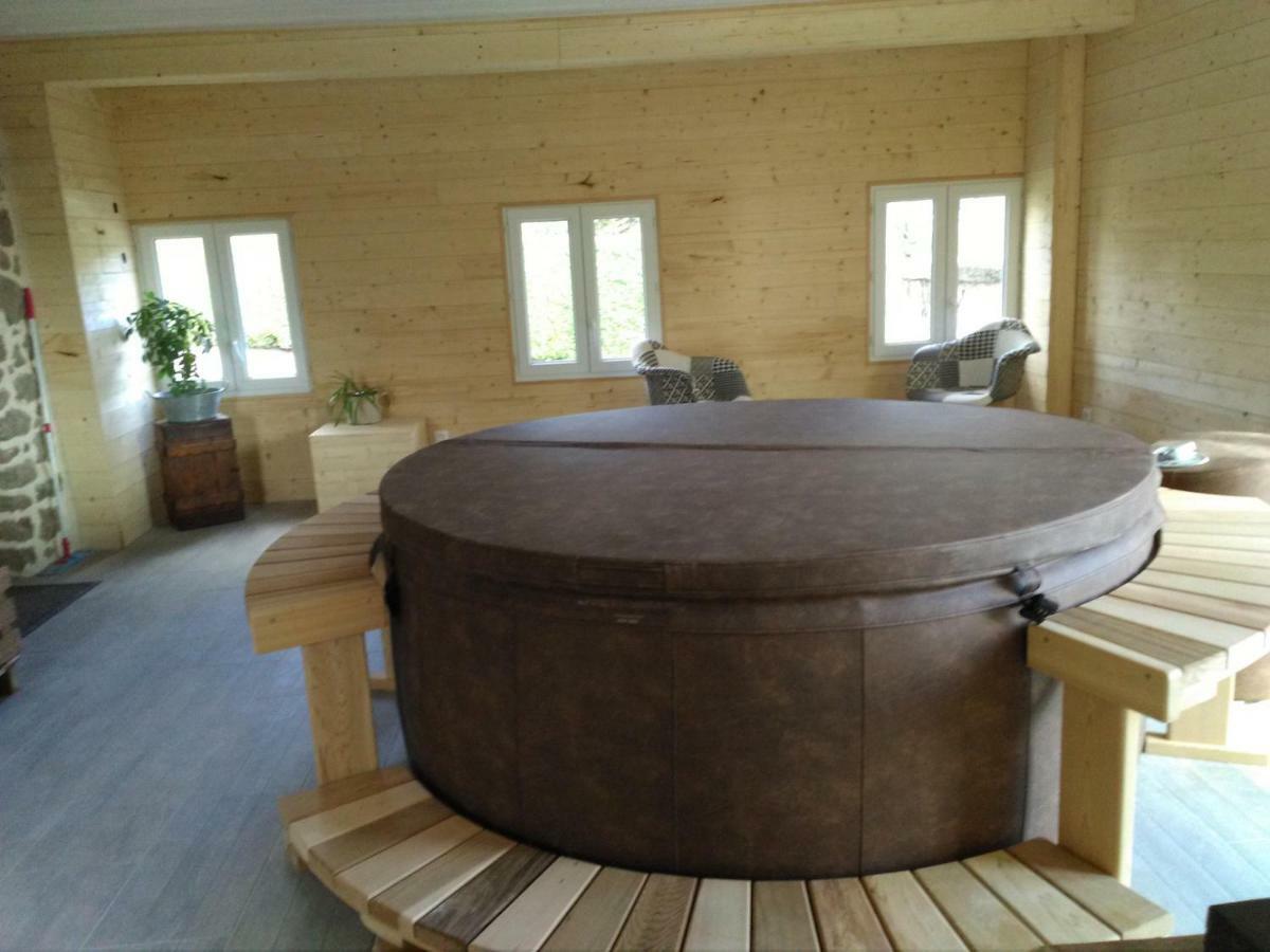 Les Rocailles Hotel La Foret-Auvray Екстериор снимка