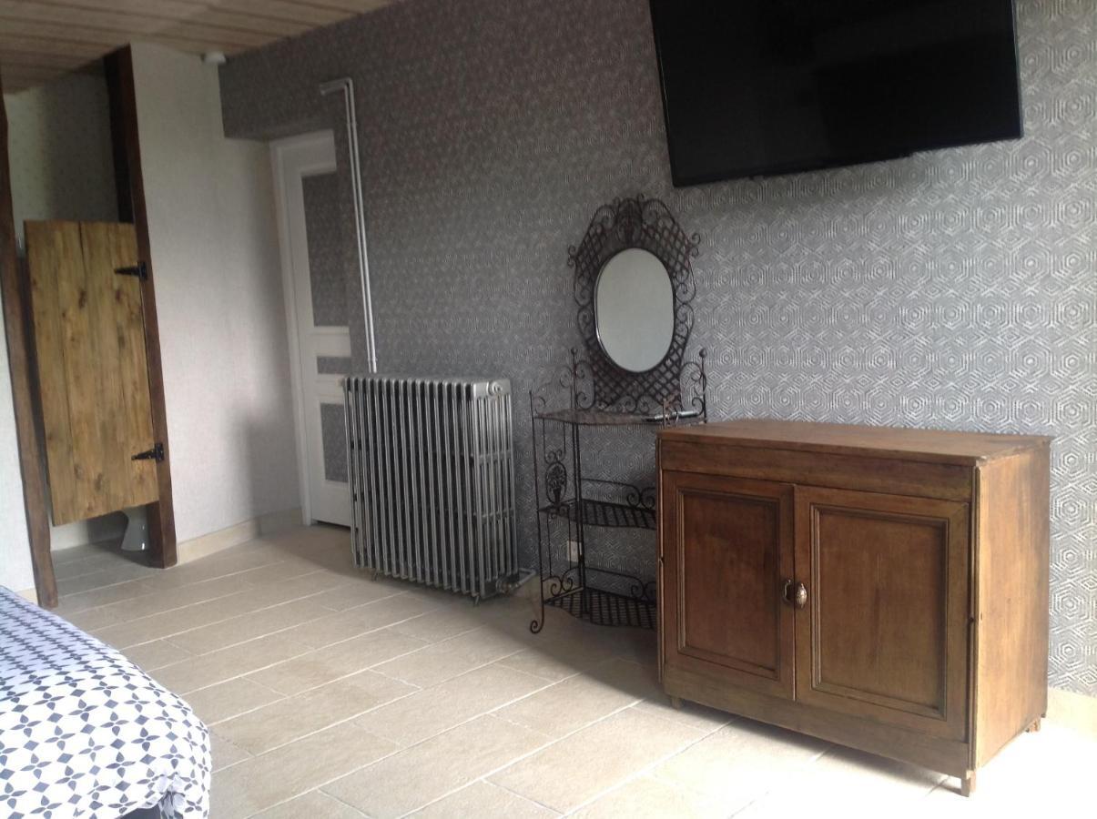 Les Rocailles Hotel La Foret-Auvray Екстериор снимка